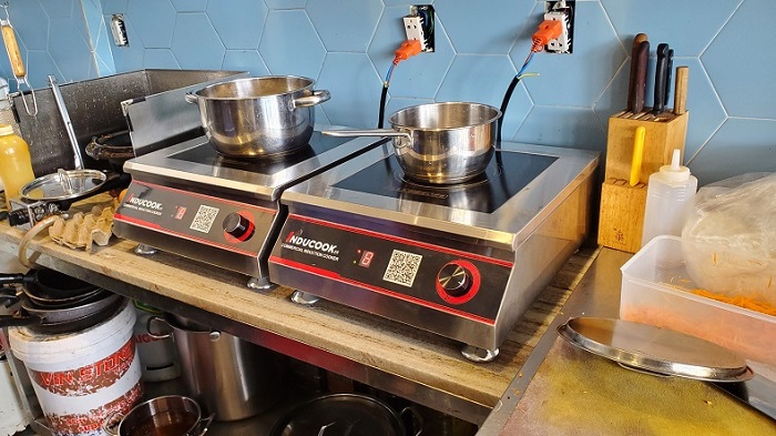 Bếp từ công nghiệp sử dụng điện áp bao nhiêu?